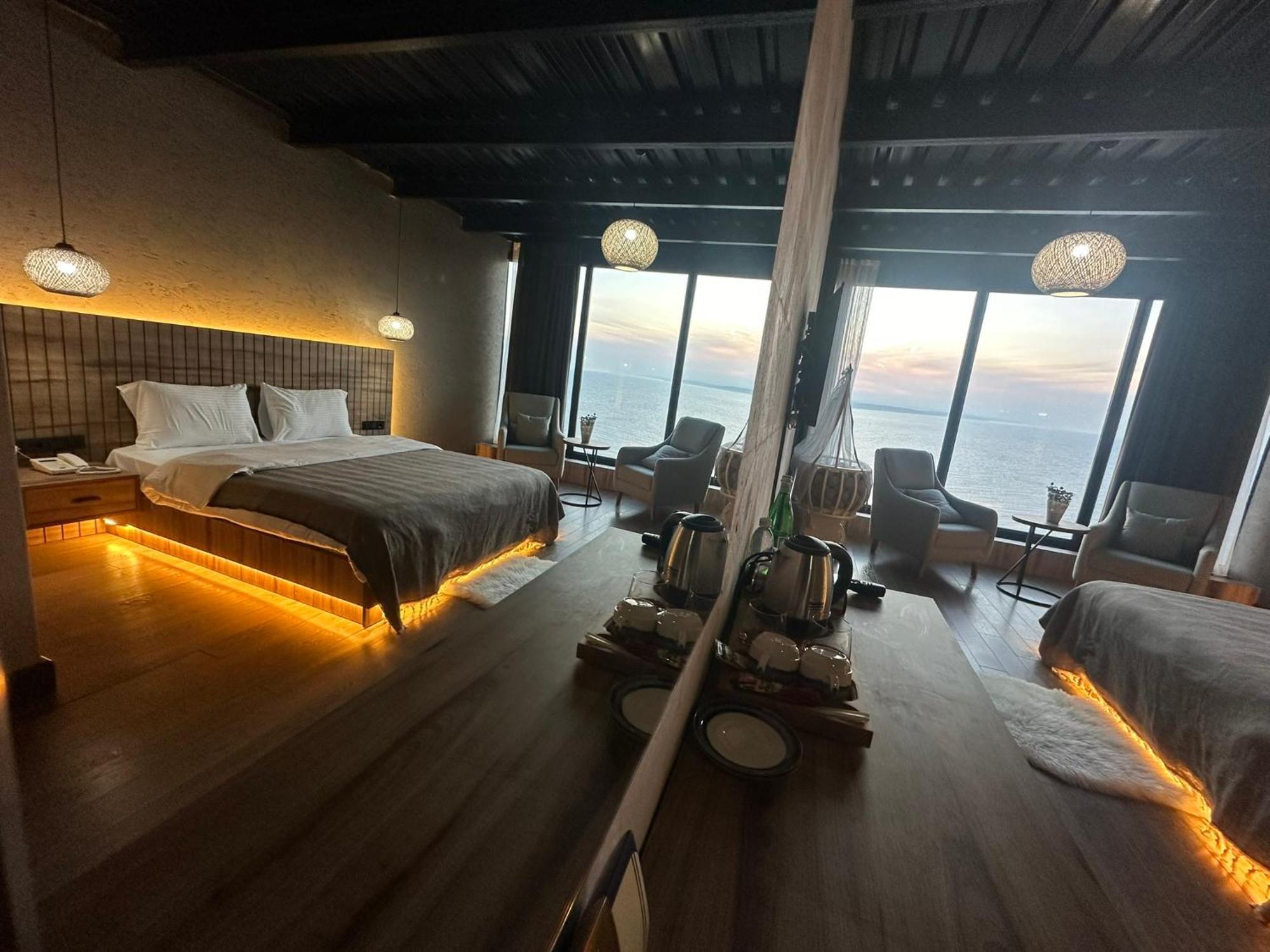 Marina Fener Hotel Istanbul Airport Karaburun  Exterior photo